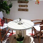 Ξενοδοχείο Cyclades 2*