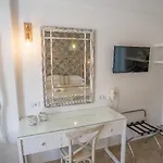 Cyclades Hotel 2*