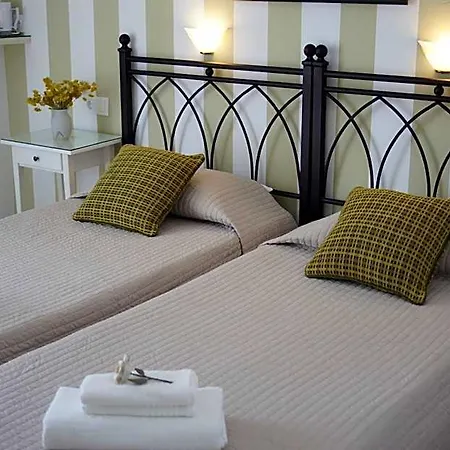 Hotel Cyclades 2*